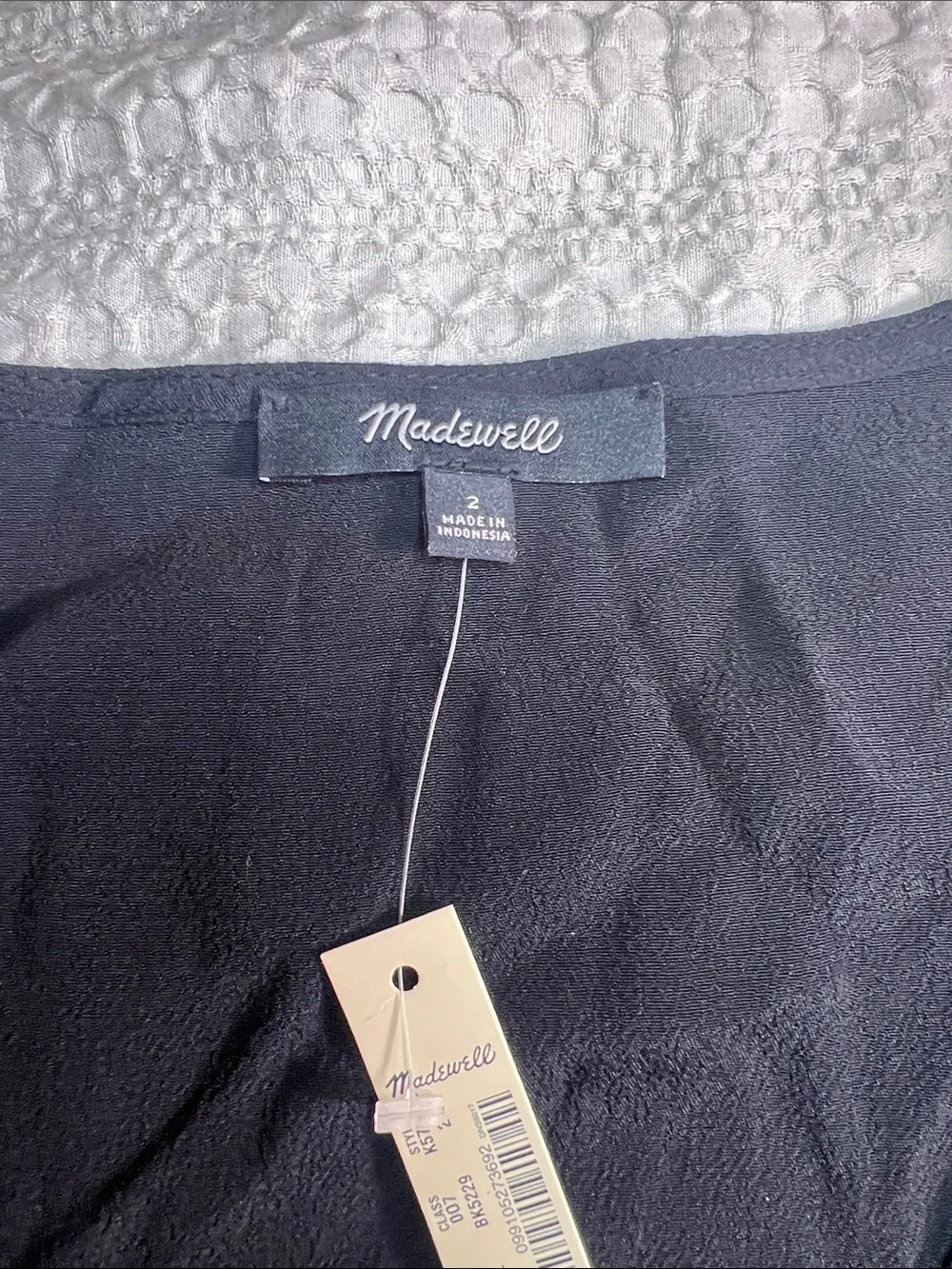 Madewell Black Button-Front V-Neck Puff Sleeve Blouse size 2